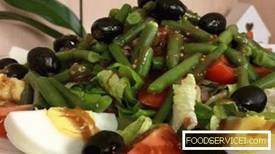 Lezzetli ve basit diyet ton balığı salatası